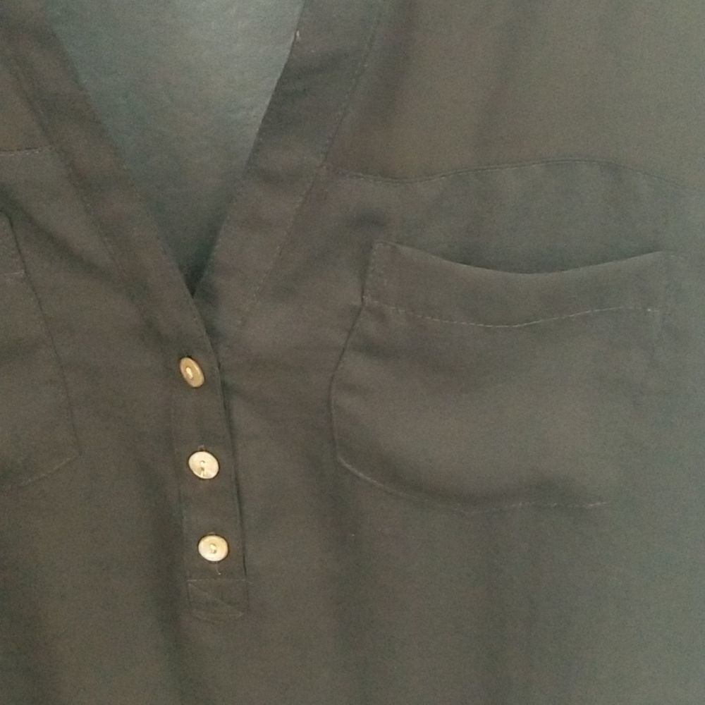 Express 3/4 tab sleeve top - Picture 8 of 12